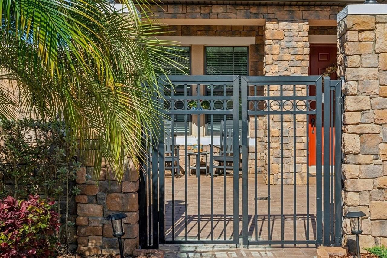 8530 Grand Alberato Rd - Photo 4 of 50