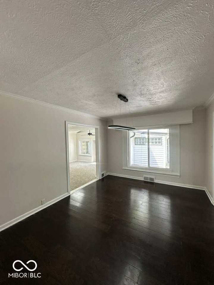 8500 N Meridian St - Photo 5 of 16