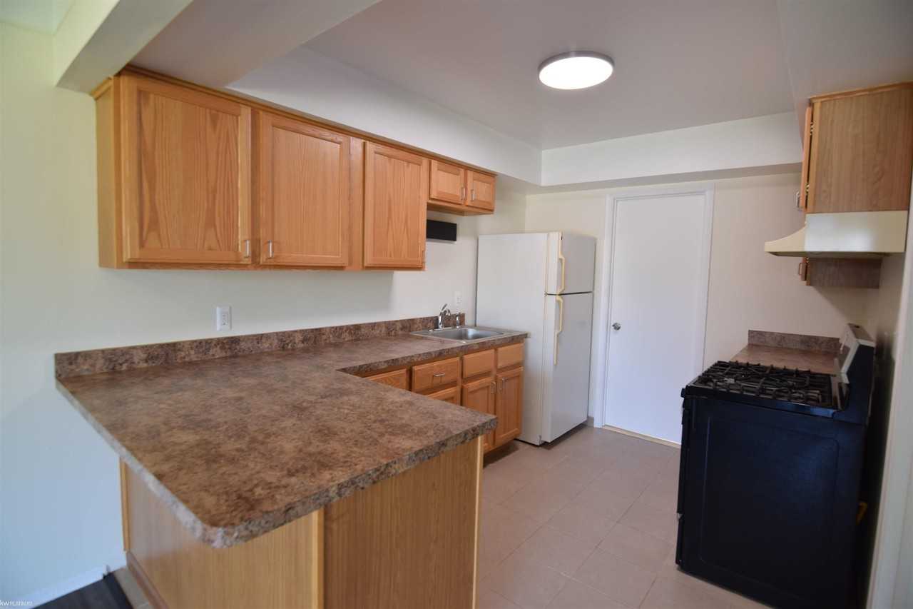 47110 Jefferson Ave #4 - Photo 5 of 12