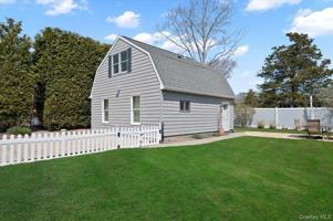 featured image of 25 Gardners Ln #A