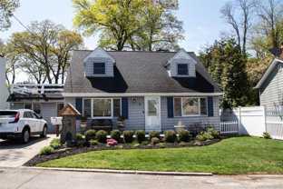 4 Shorewood Dr - Photo 1 of 1