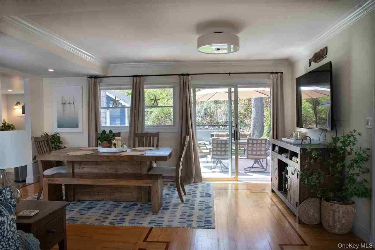 4 Shorewood Dr - Photo 5 of 17