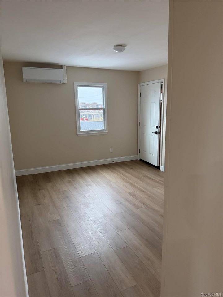 3 Railroad Ave - Photo 6 of 8