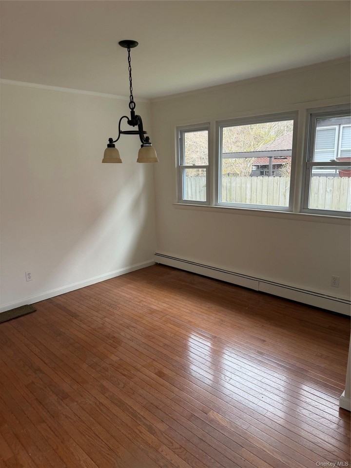 21 Chateau Dr - Photo 5 of 15