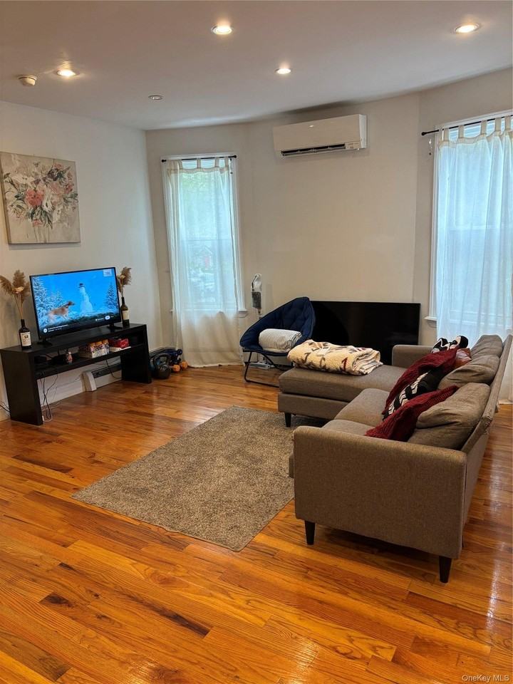 2866 Dudley Ave #1 - Photo 2 of 8