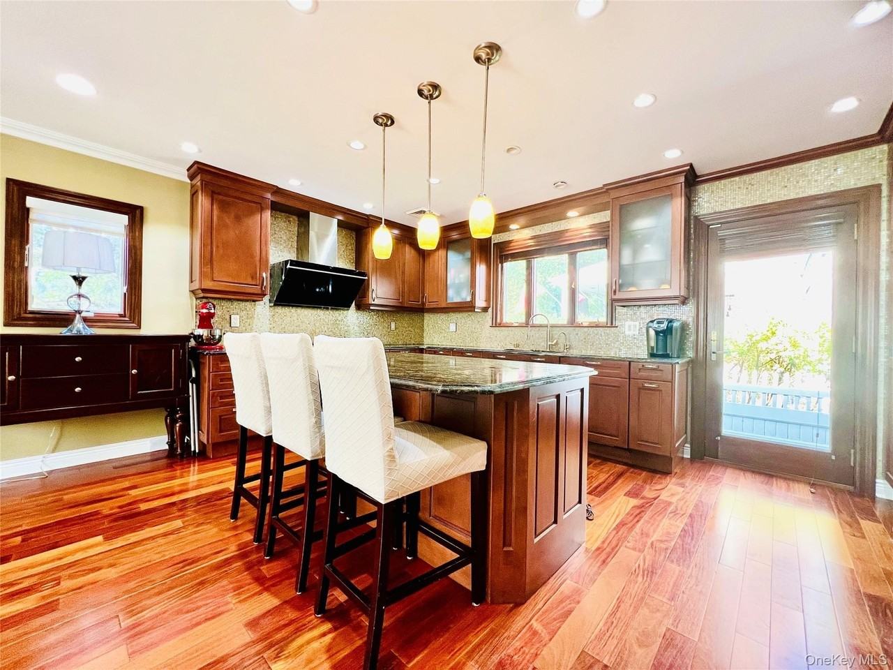 65 Maple Dr - Photo 5 of 16