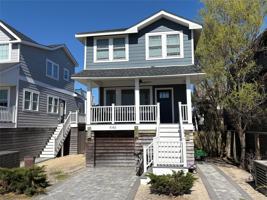 featured image of 446 Dehnhoff Walk