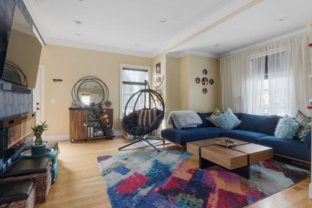 42 Lexington St #3 - Photo 7 of 22