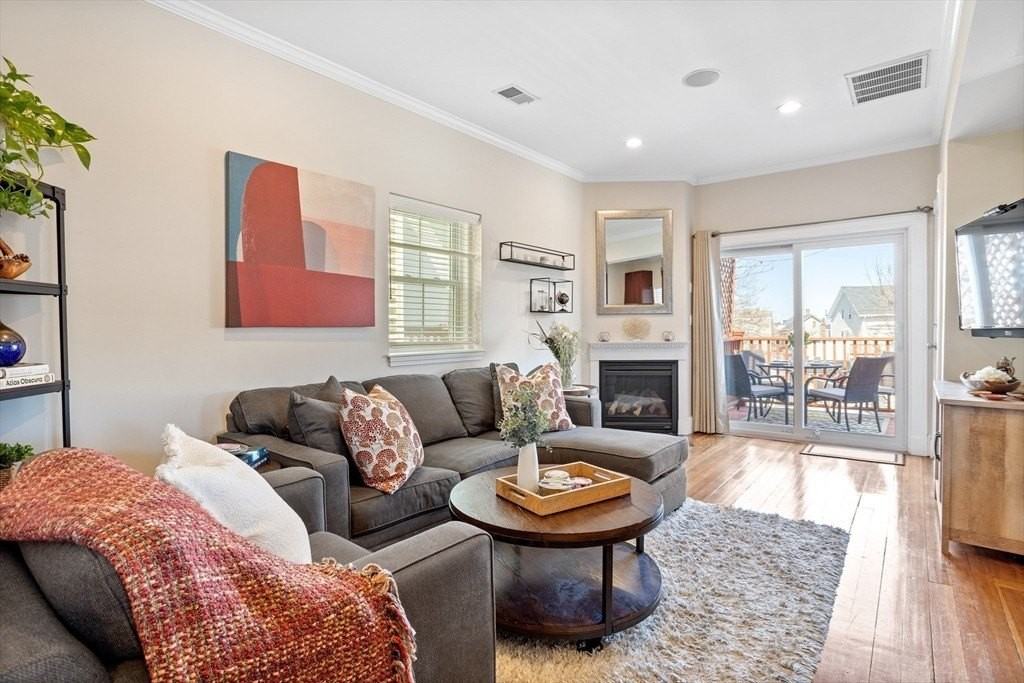 200 Emerson St #3PH - Photo 5 of 24