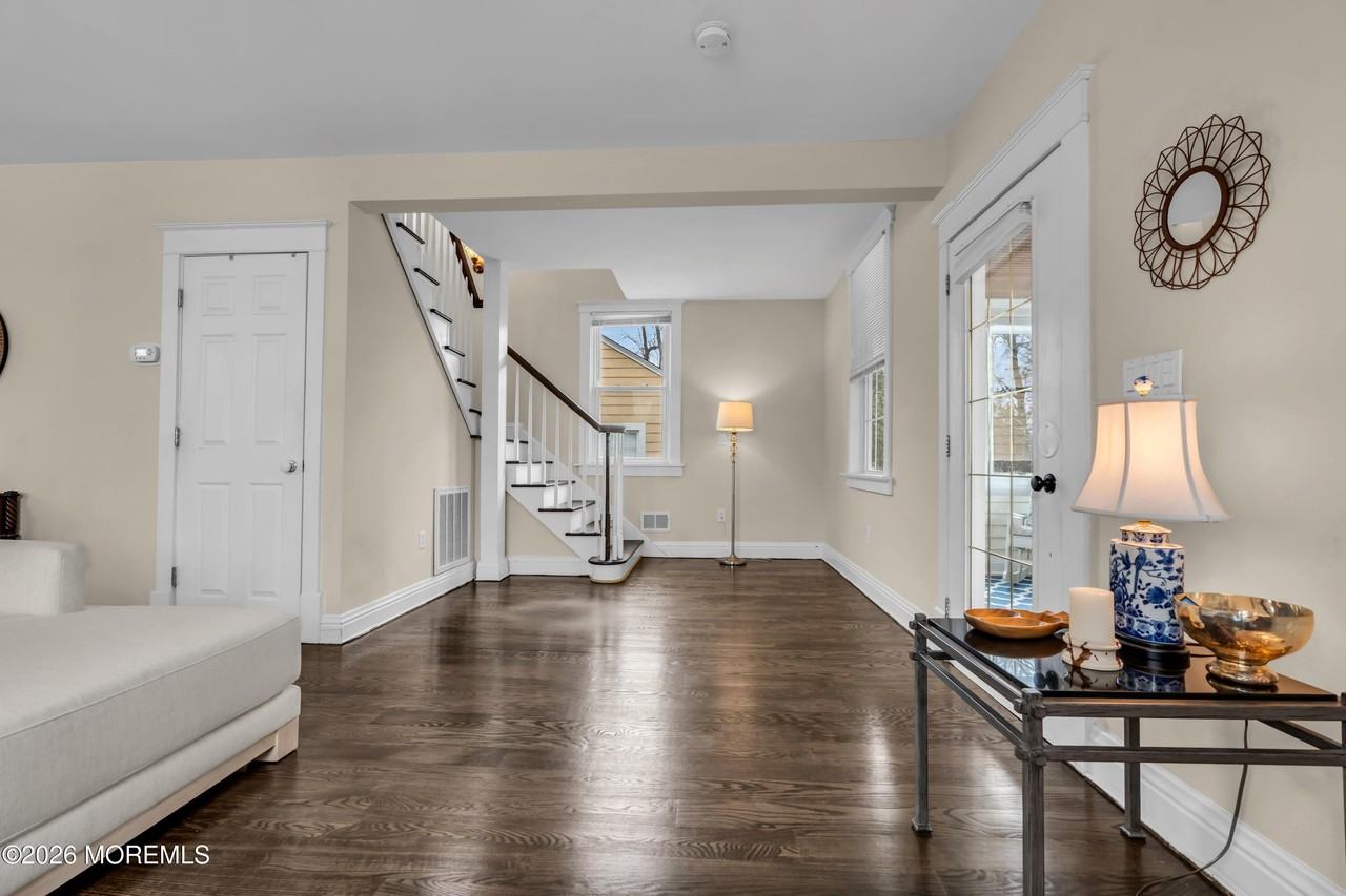 524 Fisk Ave - Photo 6 of 33