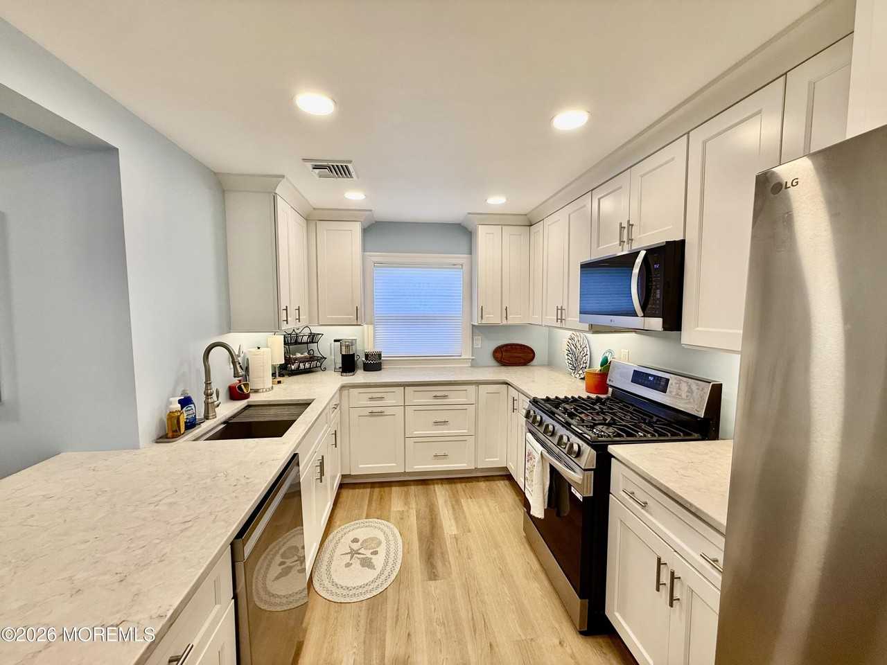 408 13th Ave - Photo 5 of 22