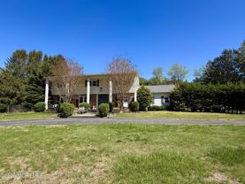 25 Surrey Ln - Photo 1 of 1