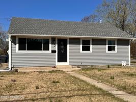 featured image of 204 Dickinson Ave