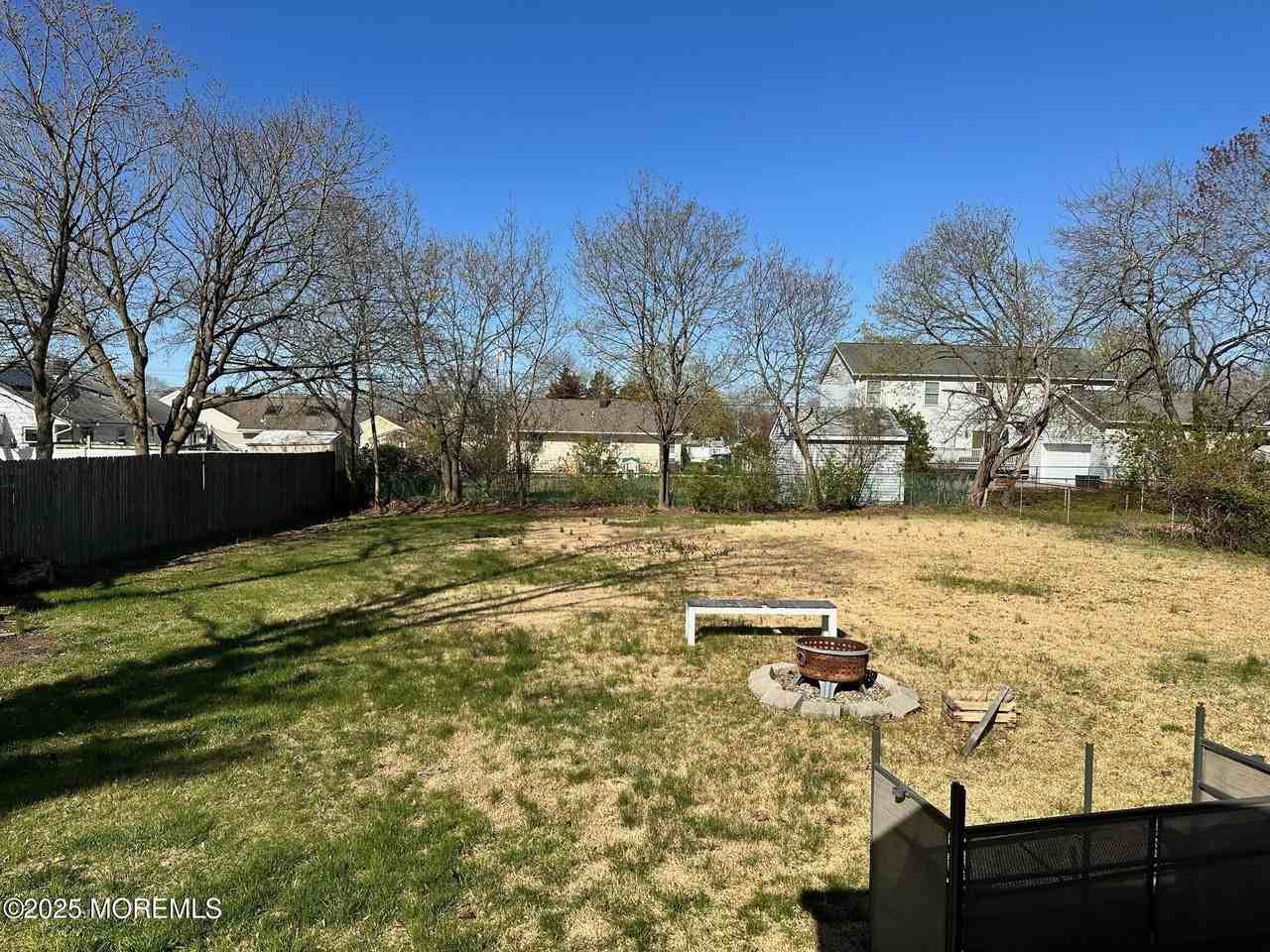 204 Dickinson Ave - Photo 5 of 15