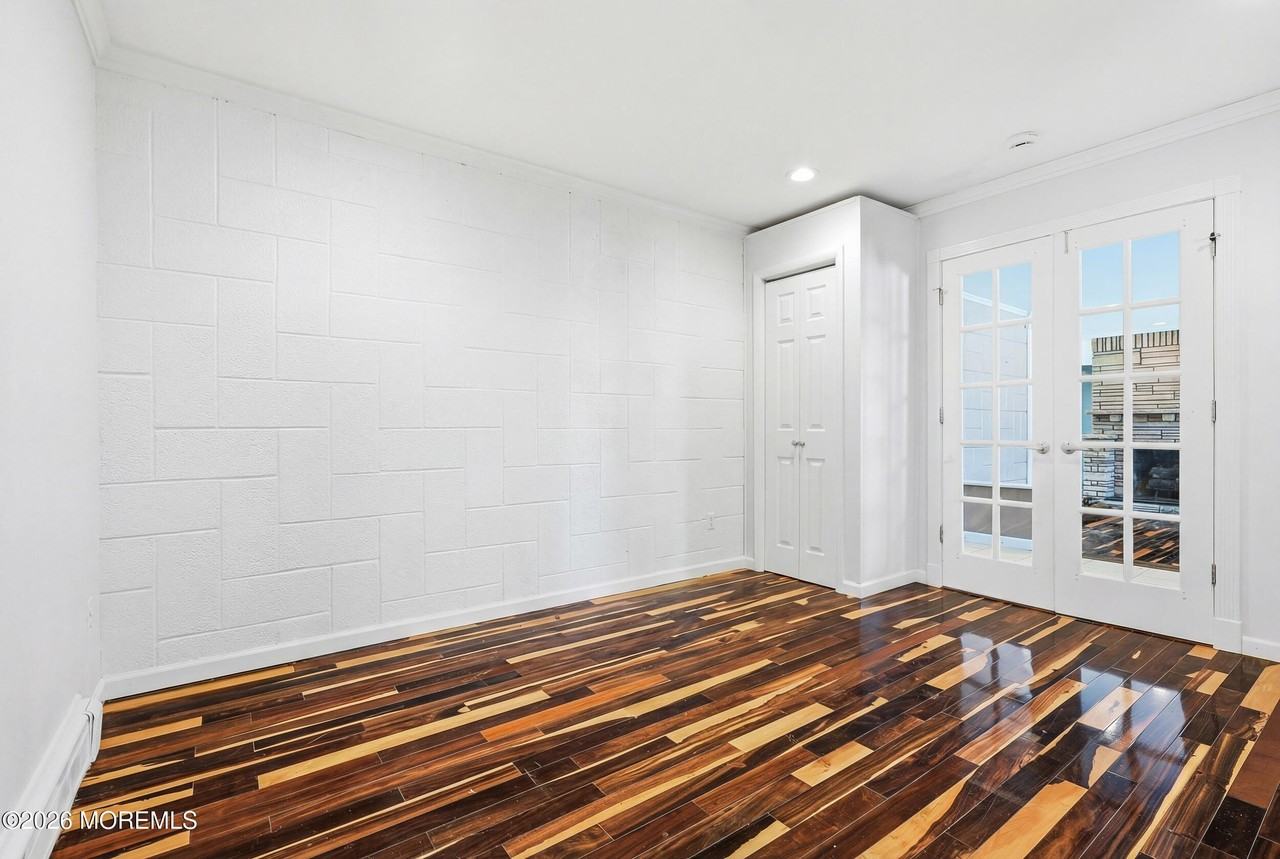 294 Brighton Ave - Photo 7 of 40