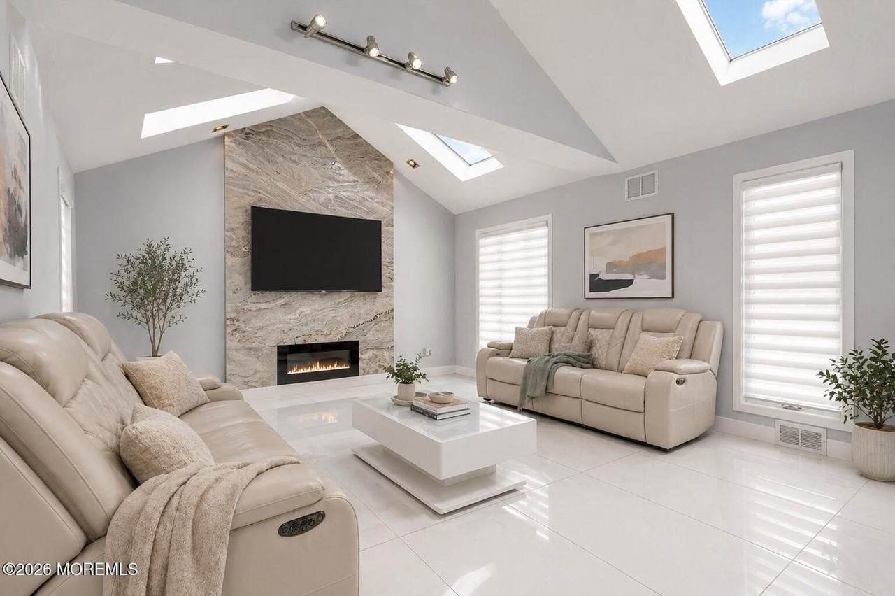 24 Valley Forge Rd - Photo 5 of 32