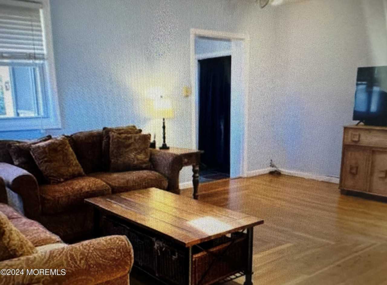 63 Marion Pl - Photo 5 of 11