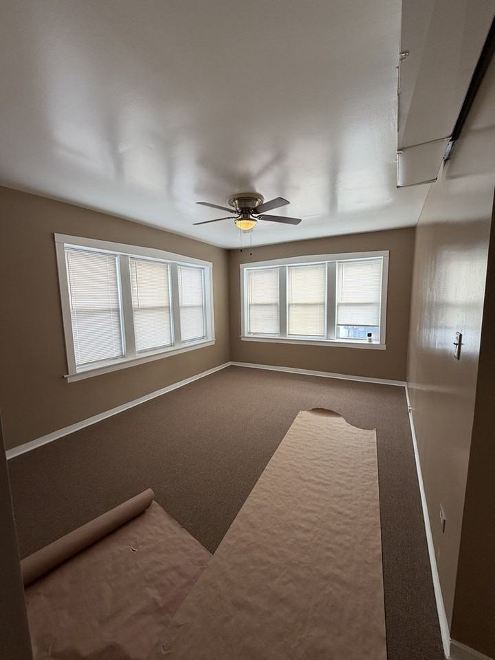 7402 S Racine Ave #1 - Photo 3 of 10