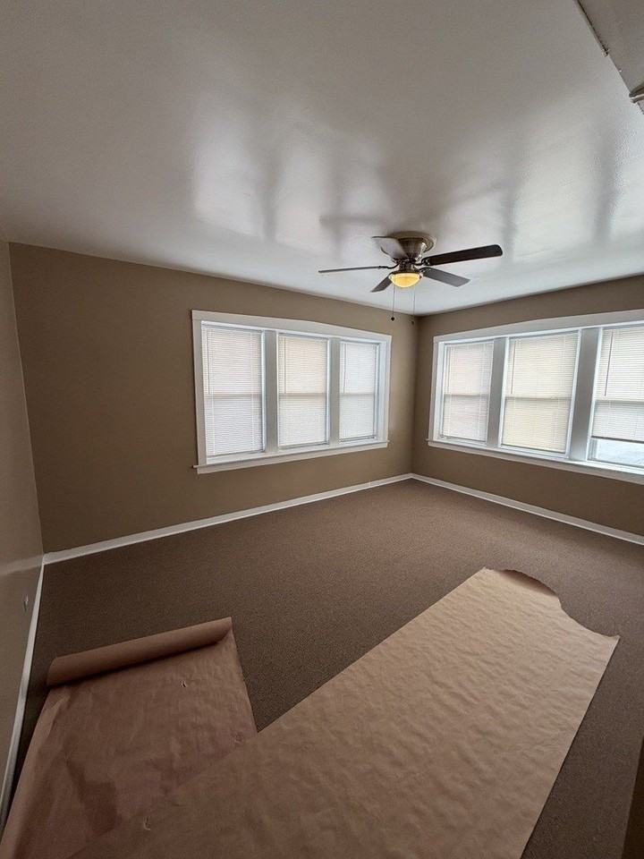 7402 S Racine Ave #1 - Photo 4 of 10