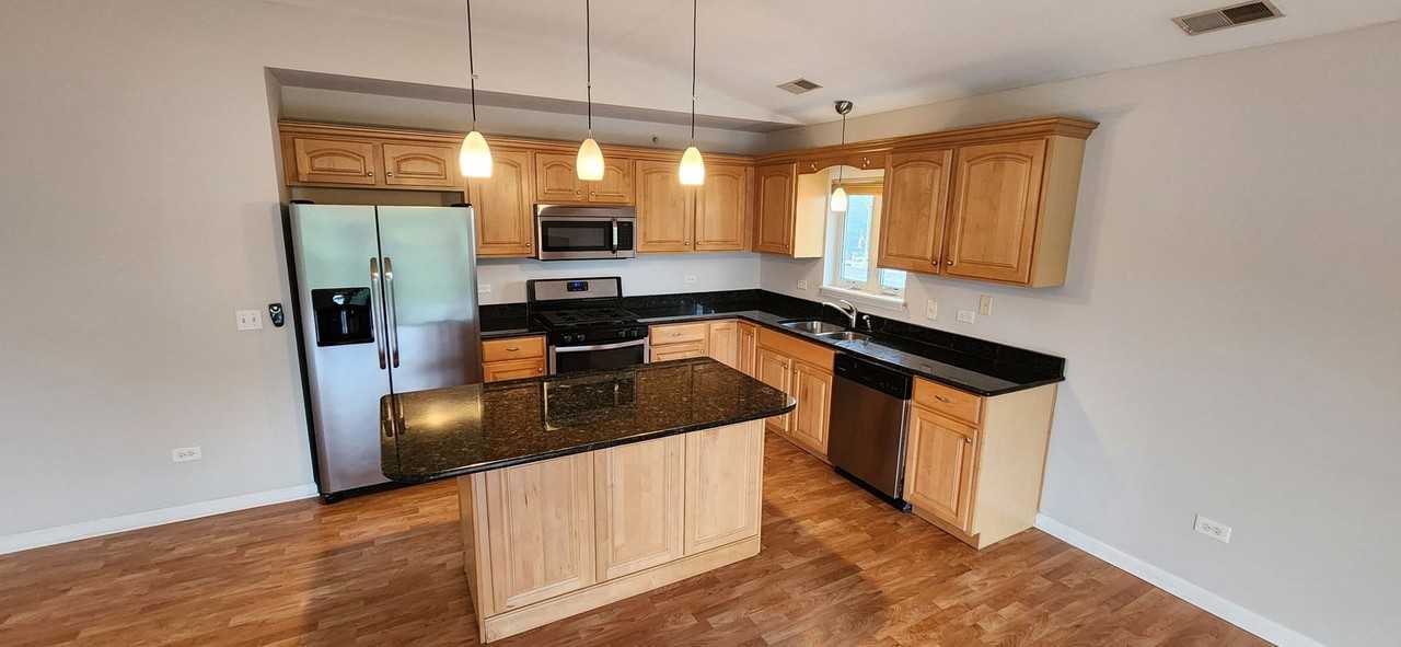 5119 159th St #3SE - Photo 2 of 9