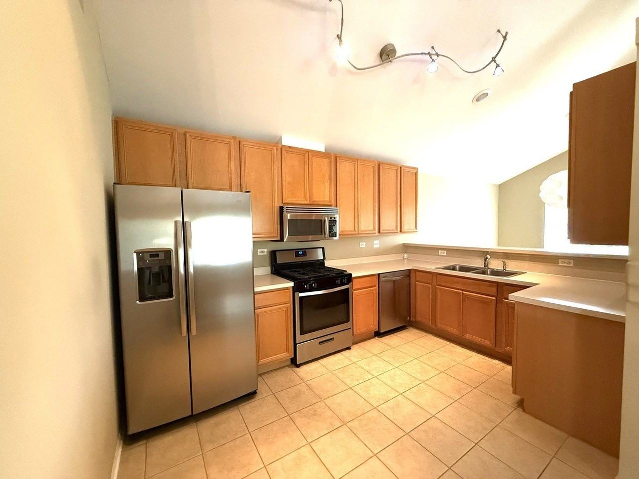 2419 Oakfield Ct #2419 - Photo 4 of 19