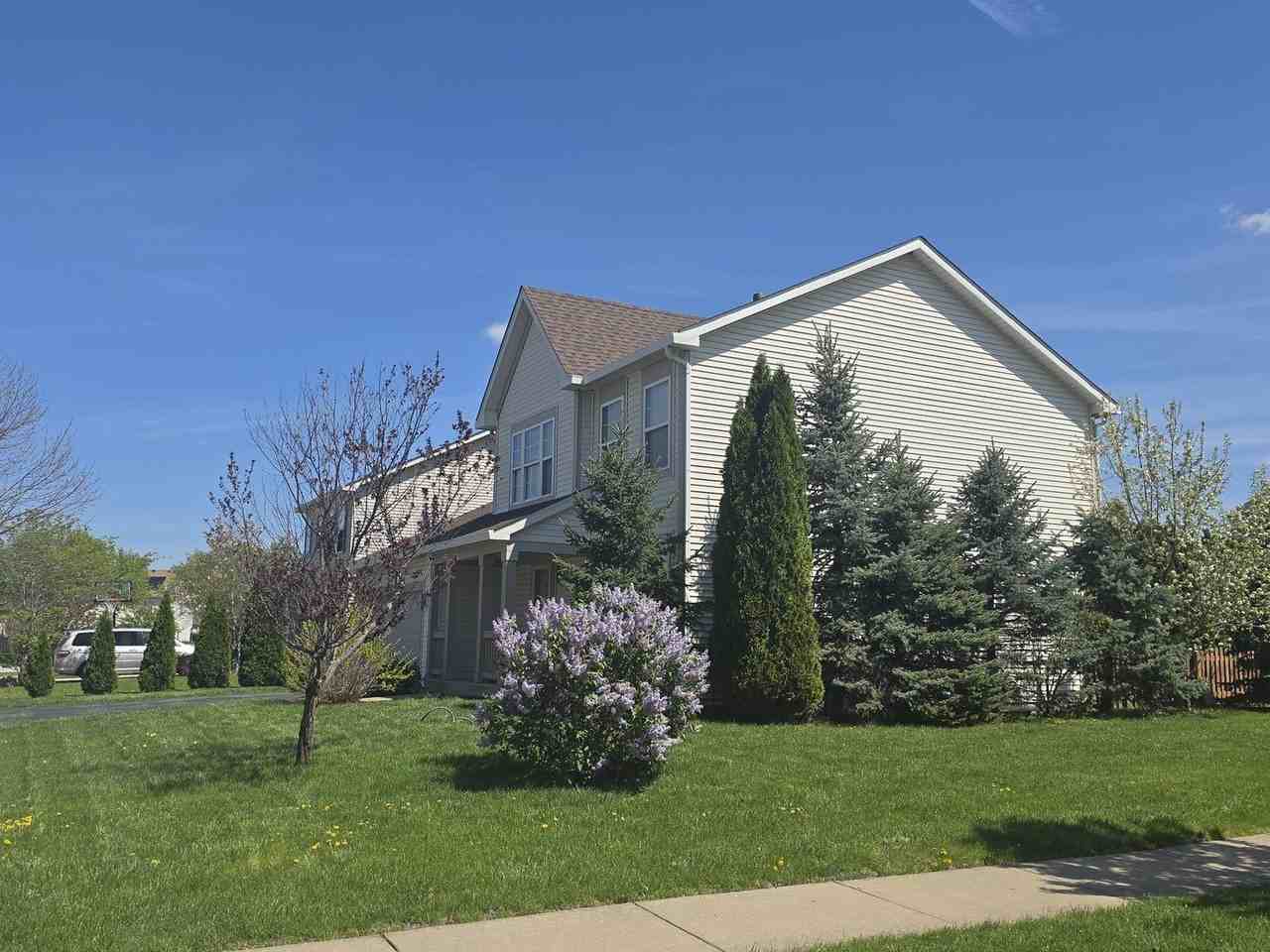 579 S Scott Ln - Photo 2 of 38