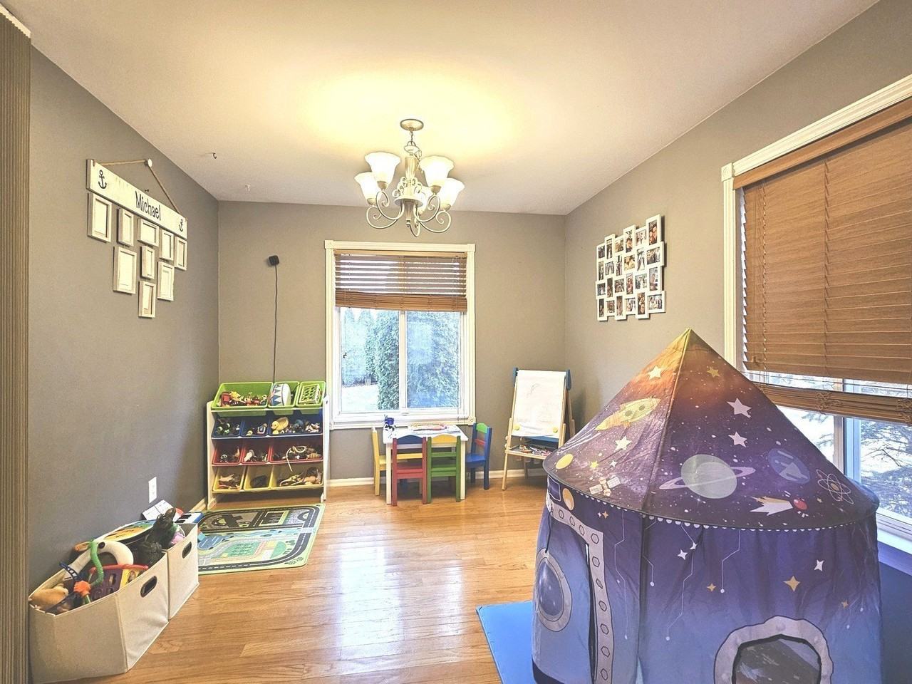 579 S Scott Ln - Photo 7 of 38