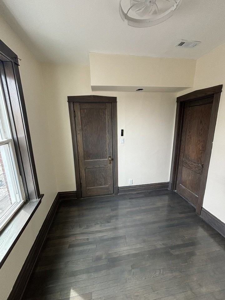 1538 N Avers Ave #2 - Photo 3 of 18