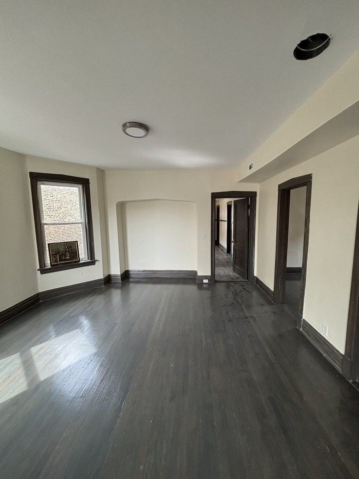 1538 N Avers Ave #2 - Photo 4 of 18