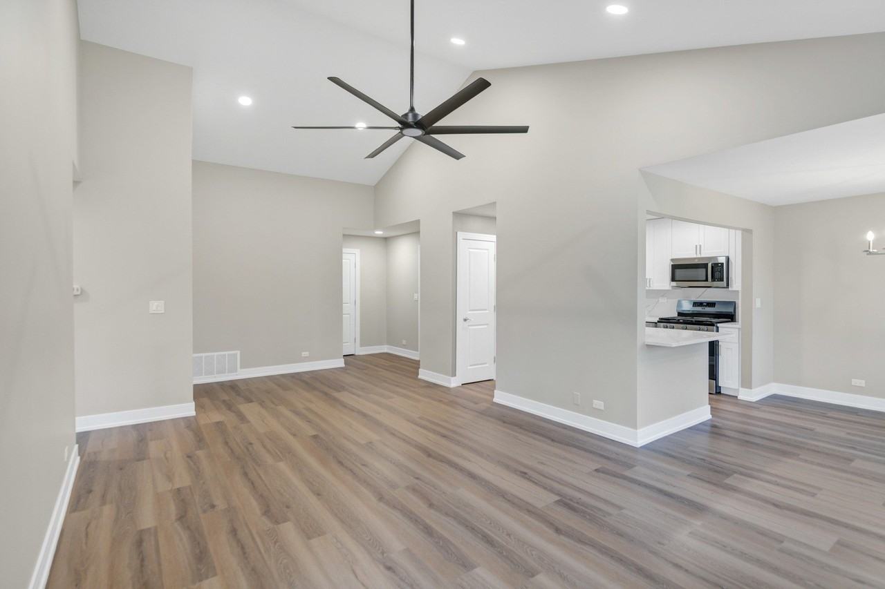 350 Newgate Ct #2Z - Photo 7 of 27