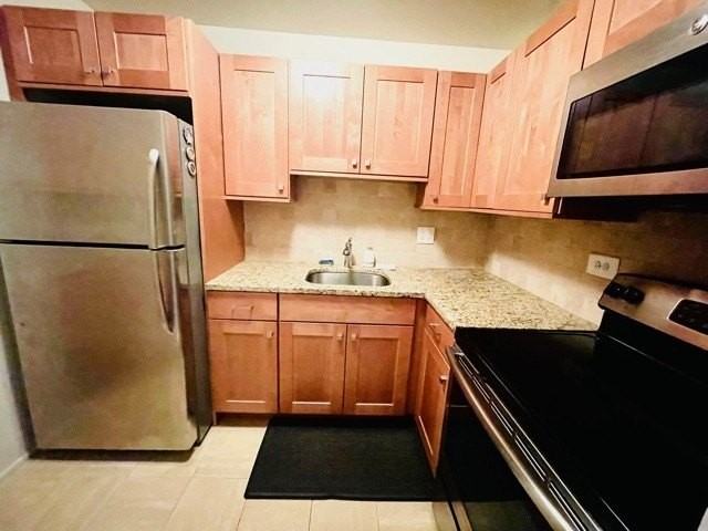 2650 N Lakeview Ave #503 - Photo 6 of 11