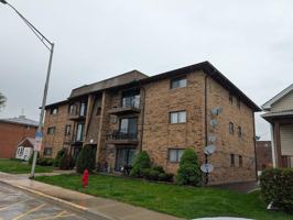 featured image of 6348 Washington St #2B
