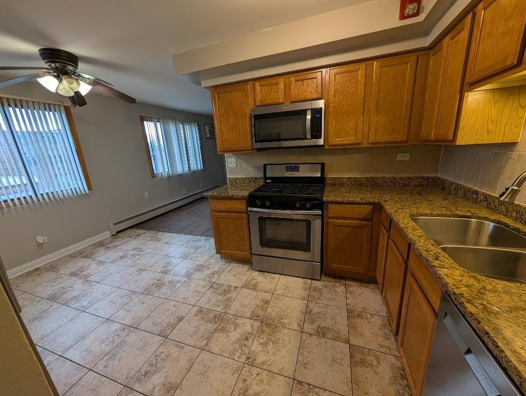 6348 Washington St #2B - Photo 3 of 12