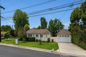 featured image of 2080 Robin Rd