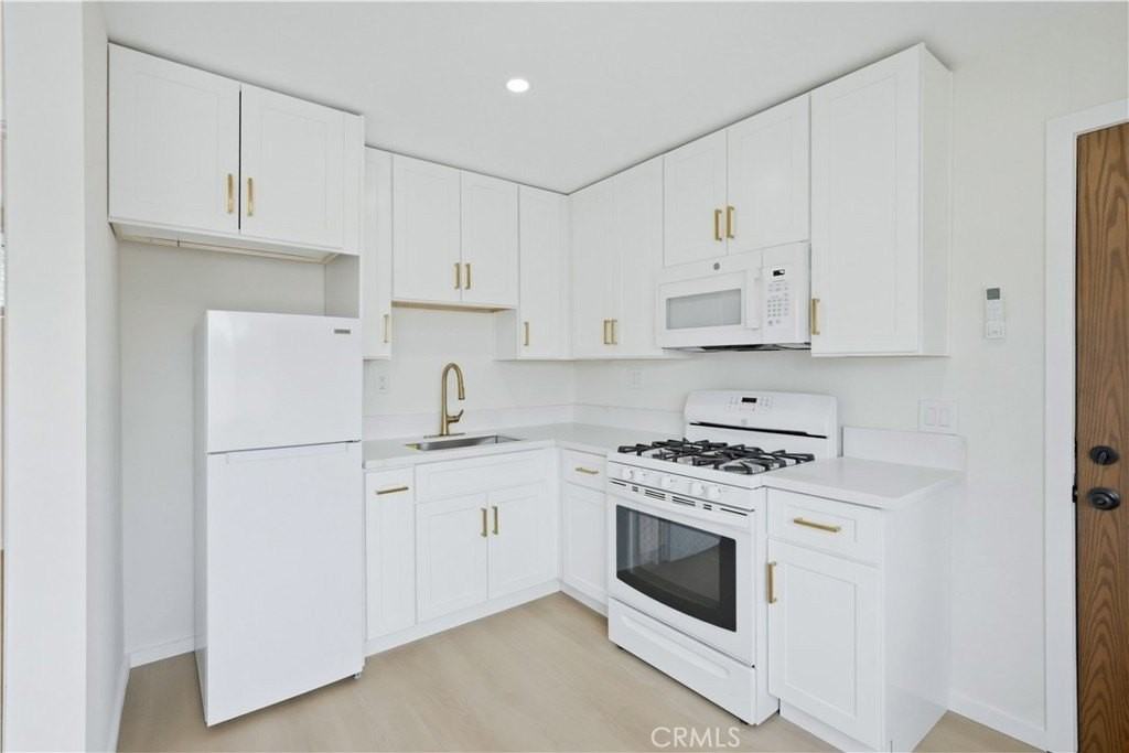 11633 Terradell St #B - Photo 2 of 23