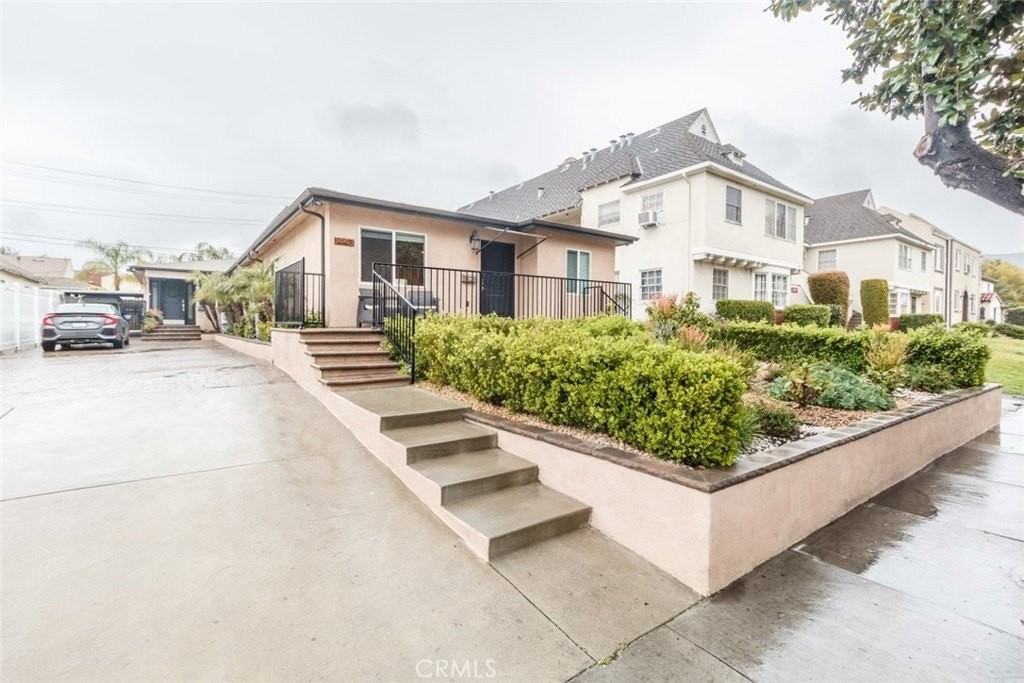 1443 E Broadway #A - Photo 2 of 24