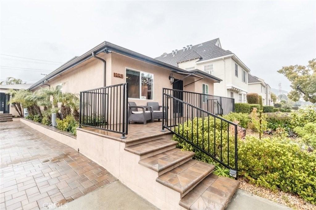 1443 E Broadway #A - Photo 3 of 24