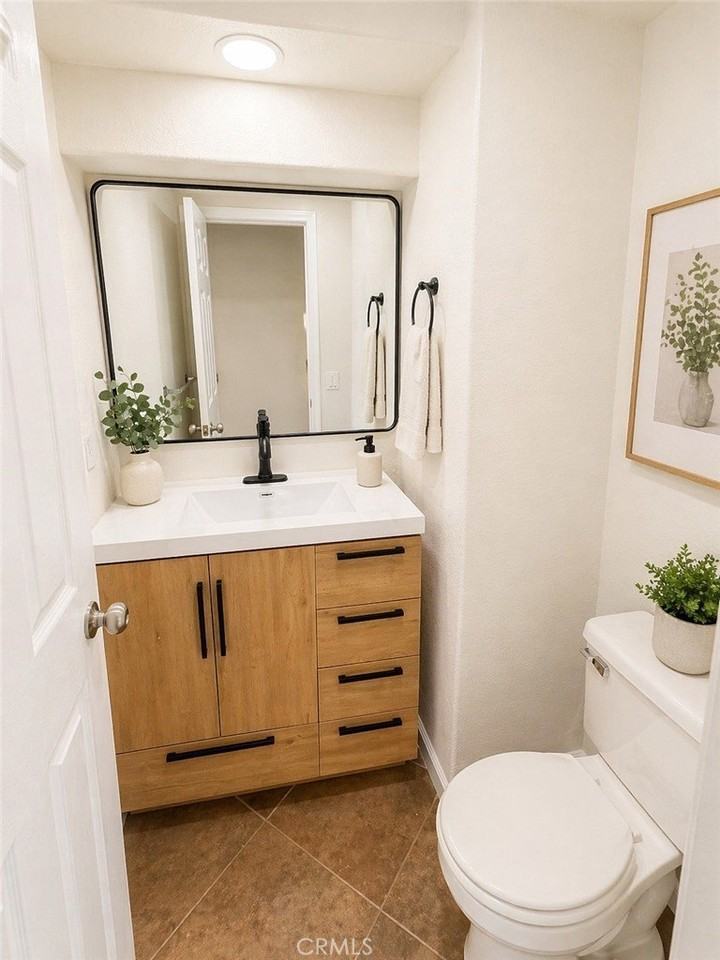 1048 Explanada St #103 - Photo 7 of 16