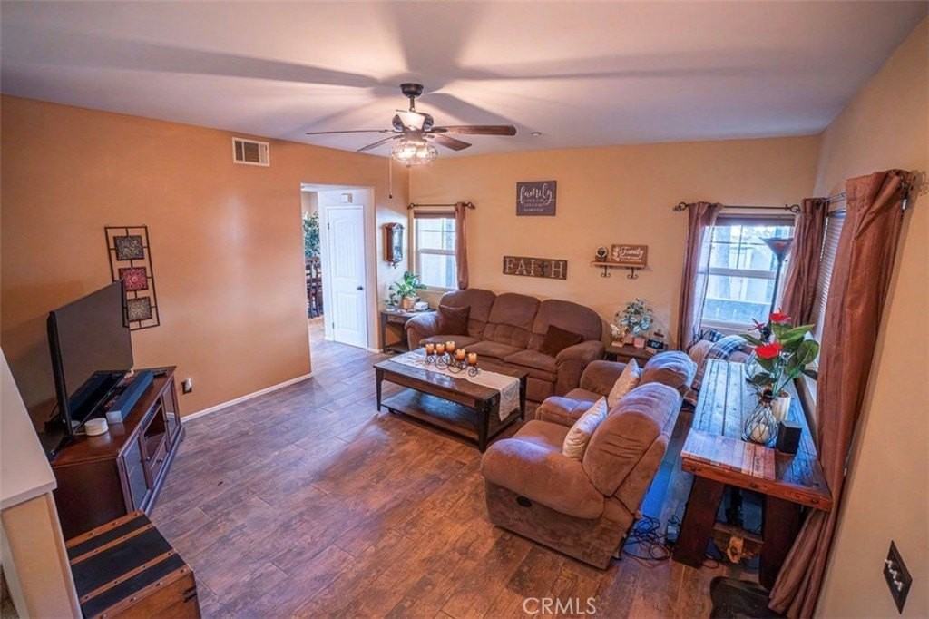 8501 Colusa Ct - Photo 3 of 14