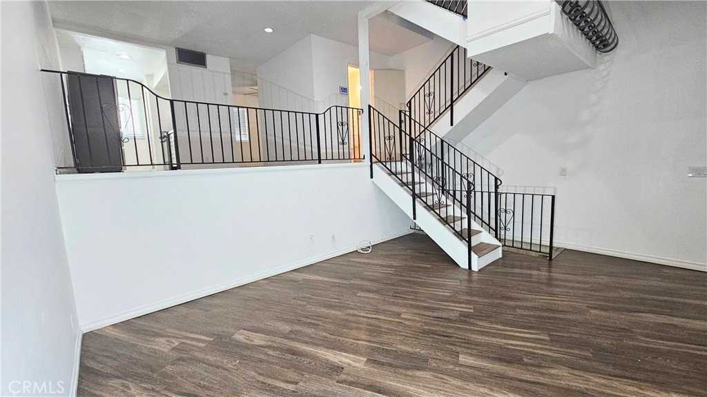 1139 W Badillo St - Photo 4 of 20