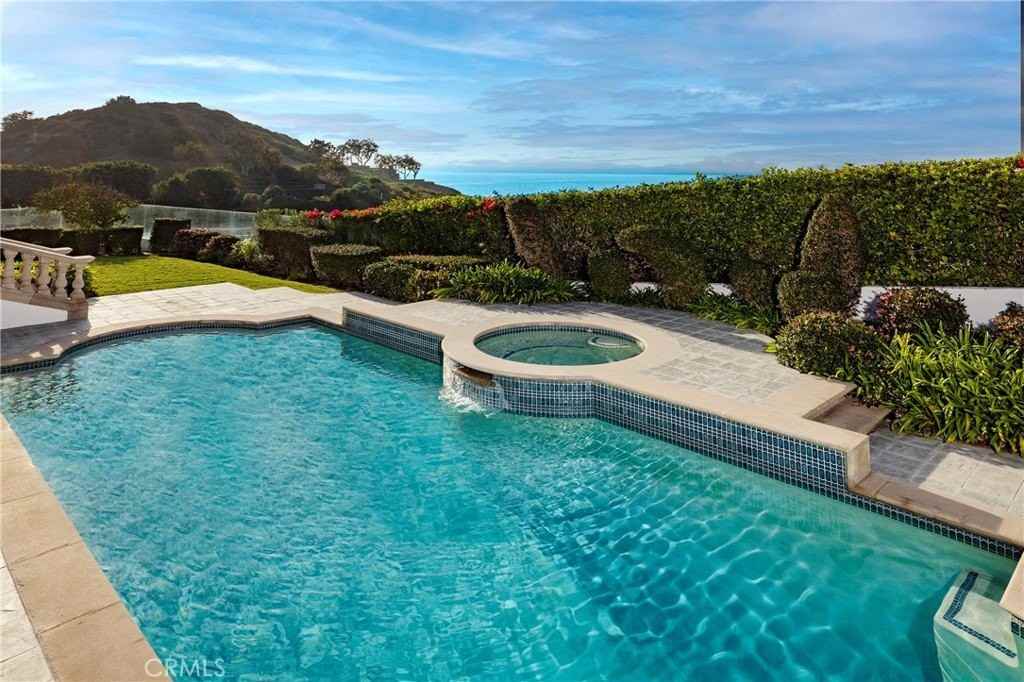 105 Irvine Cove Ct - Photo 6 of 10