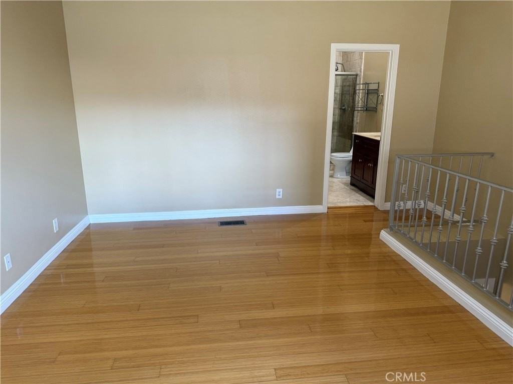 1154 S Barrington Ave #312 - Photo 5 of 17