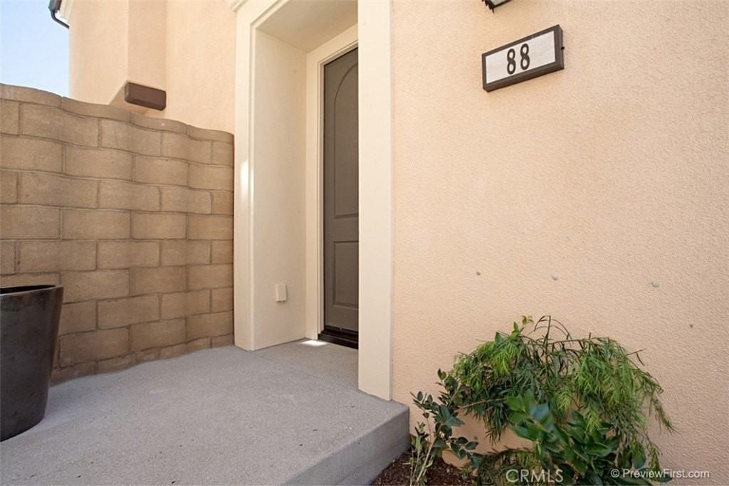 88 Painted Trellis - Photo 4 of 29