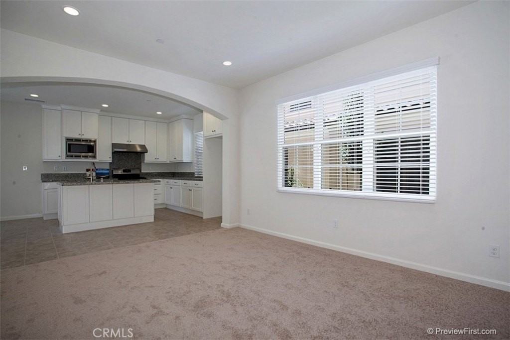 88 Painted Trellis - Photo 5 of 29