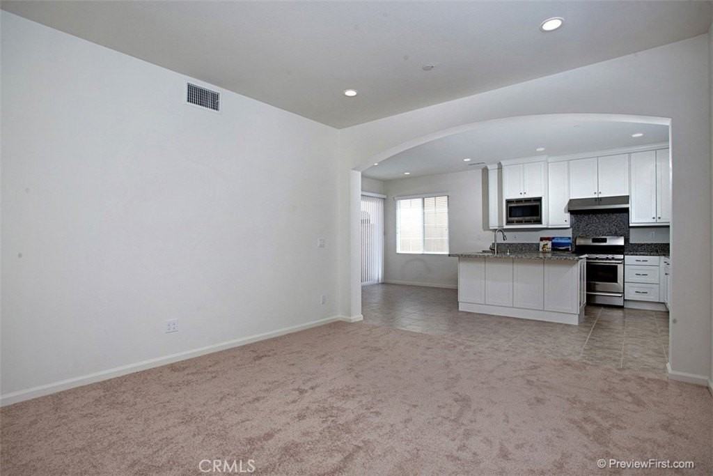 88 Painted Trellis - Photo 6 of 29