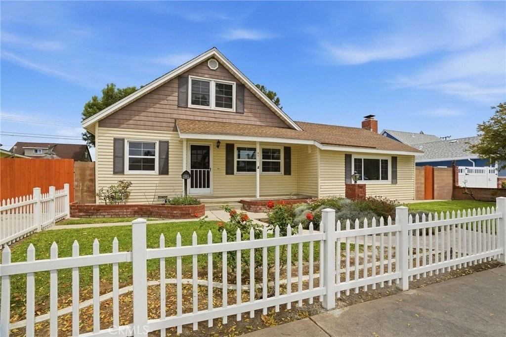 6211 Chickasaw Dr - Photo 2 of 50