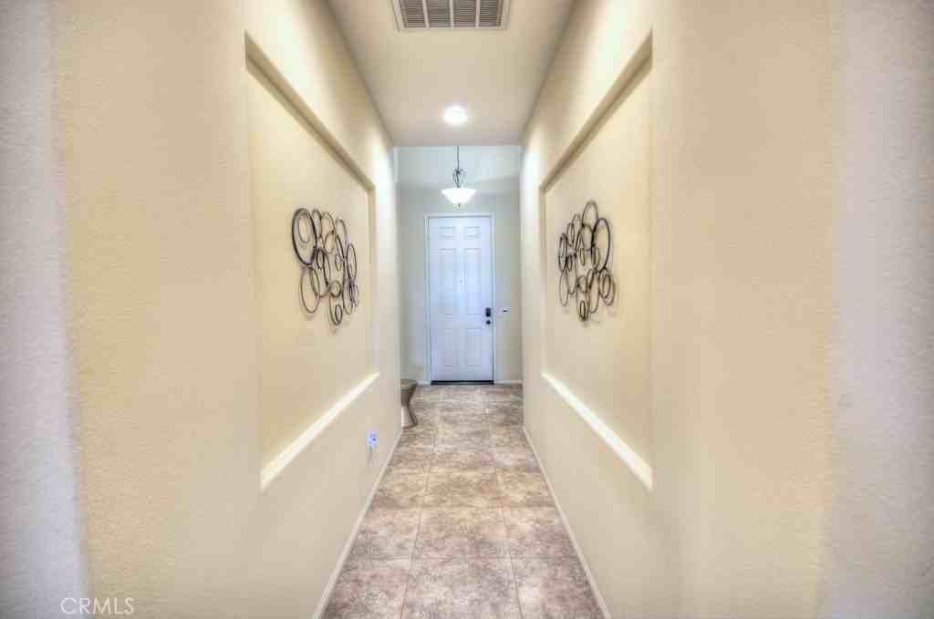 77183 California Dr - Photo 5 of 41