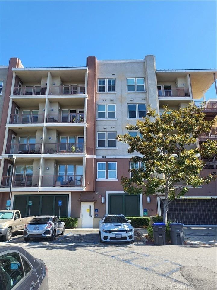 12842 Palm St #PH6 - Photo 2 of 13