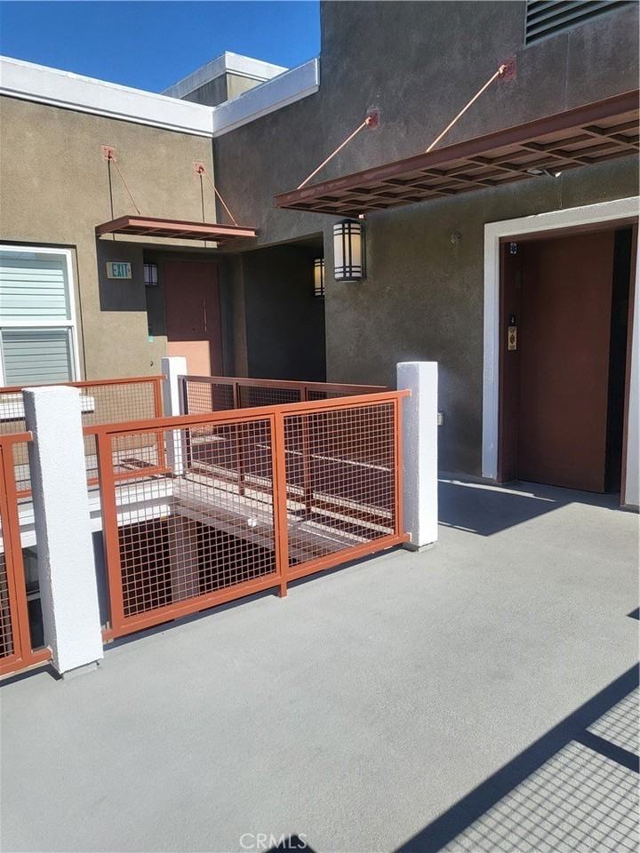 12842 Palm St #PH6 - Photo 3 of 13
