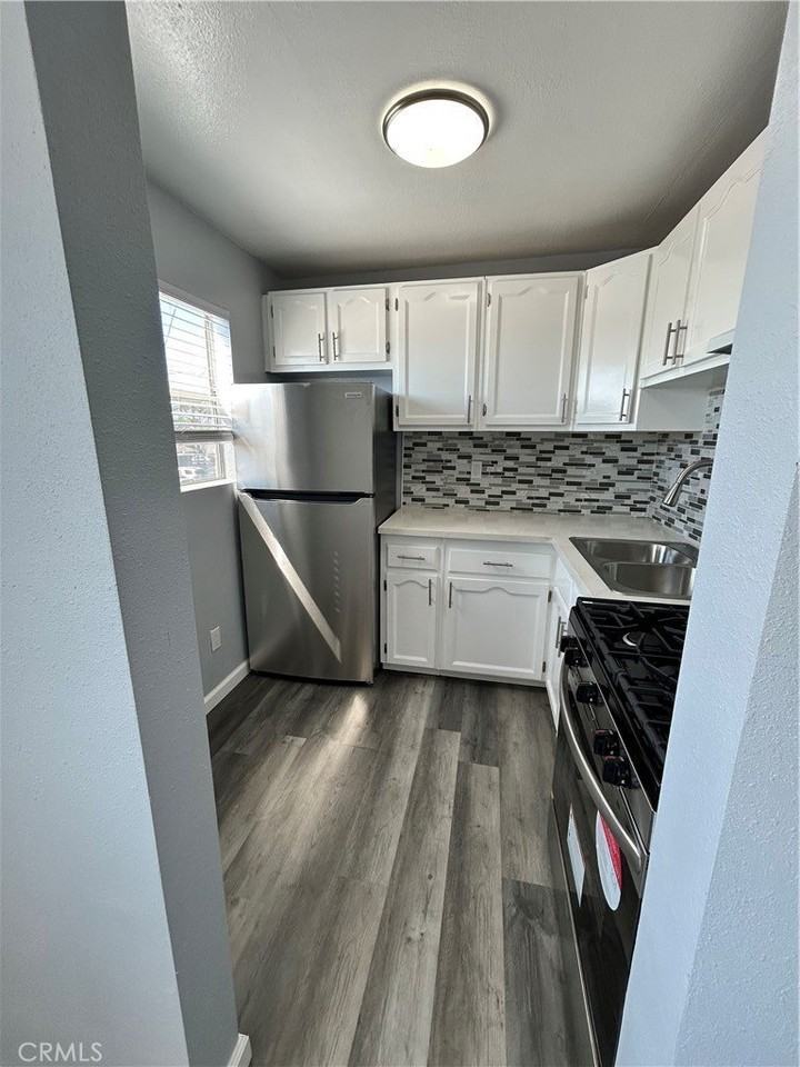 6517 Avalon Blvd #4 - Photo 4 of 10